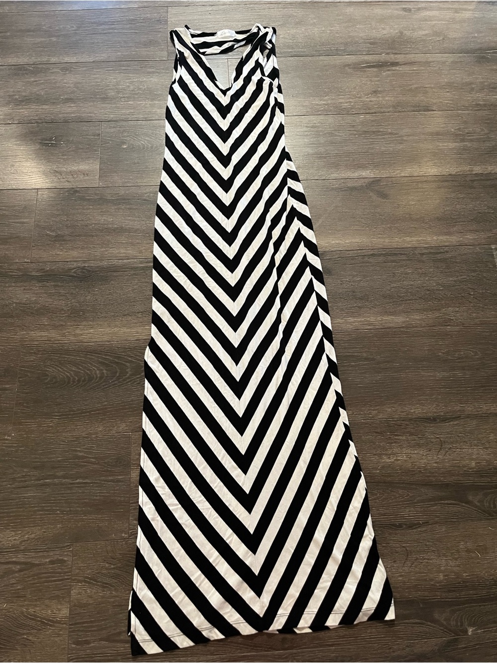 Black & White Dress Maxi - Sleeveless size large